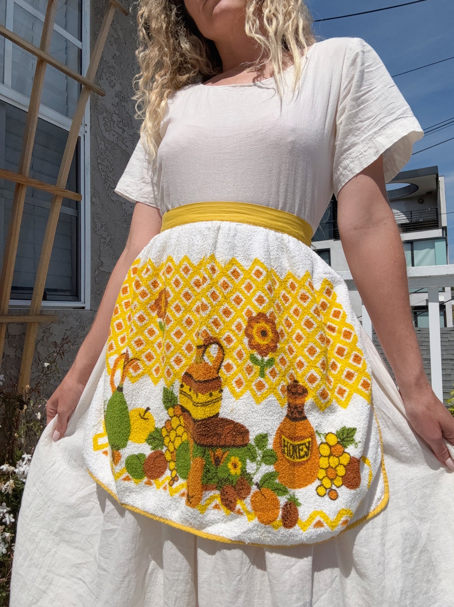 1970's Honey Apron