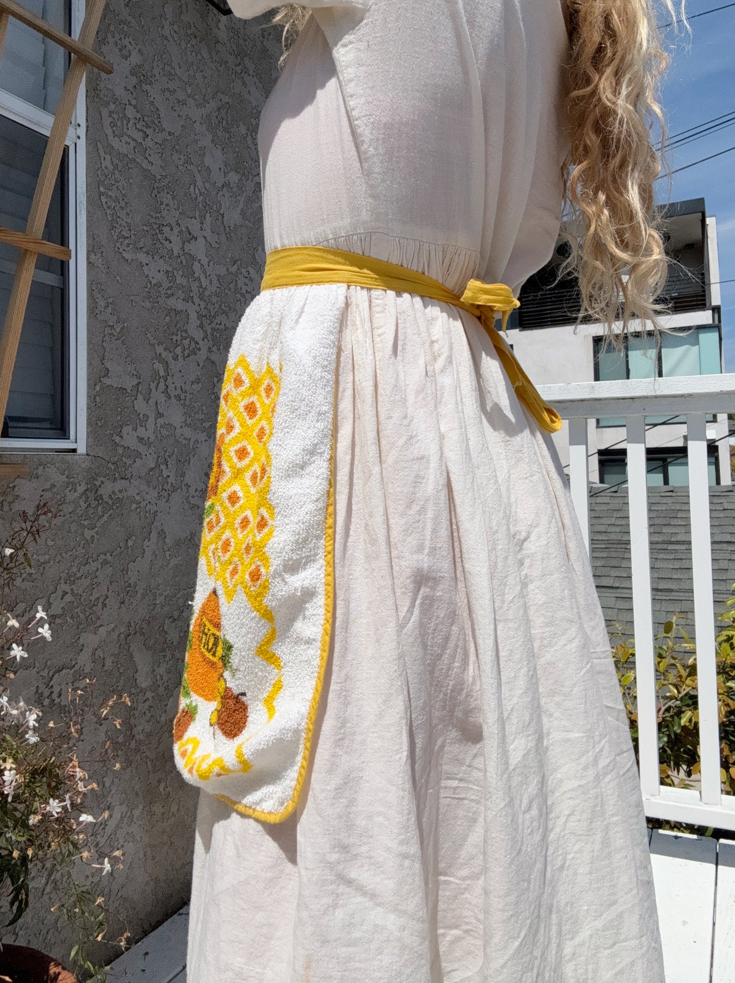 1970's Honey Apron
