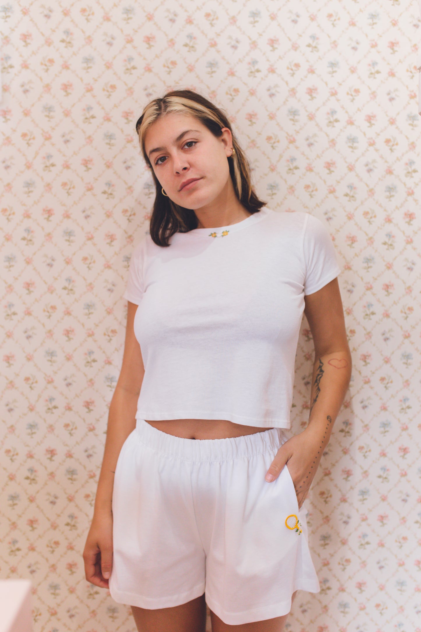 Classic Tee - Flower embroidery